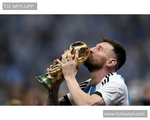 全球足球历史最佳球员排名榜单盘点谁能称雄足坛至今