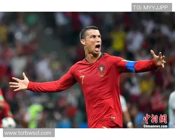 足球巨星子嗣小时候的成长轨迹与父亲的光辉足迹对比分析